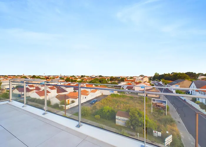 Pour 6 Proche Et Port *